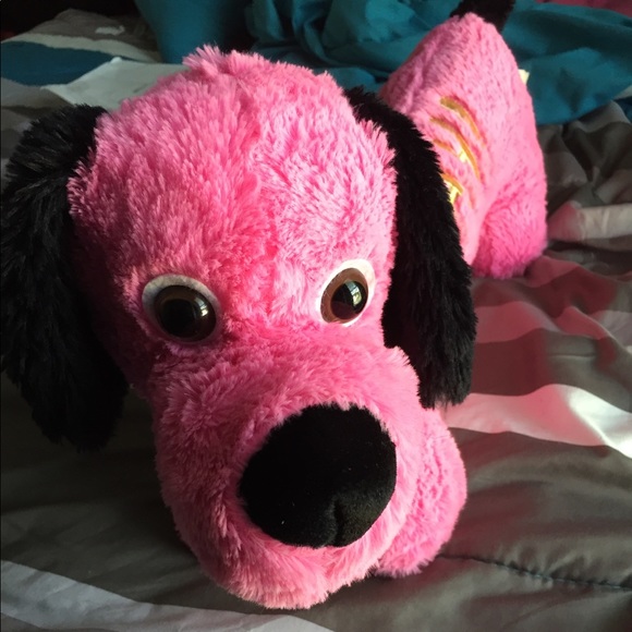 A cuddly pink dog - Picture 2 of 3